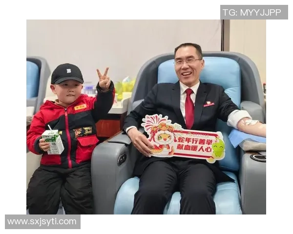 足球巨星用爱心行动回馈贫困群体传递温暖与力量 足球巨星用爱心行动回馈贫困群体传递温暖与力量