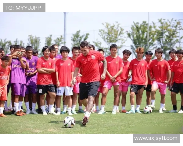 足球球星的文化素养与教育背景分析探讨 足球球星的文化素养与教育背景分析探讨